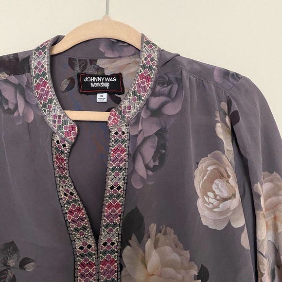 JOHNNY WAS 100% Silk Paris Effortless Blouse sz XS - Picture 3 of 7